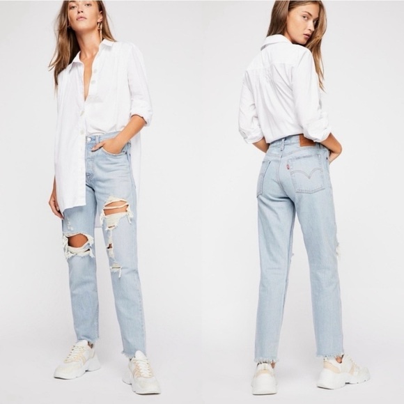LEVI’S • Wedgie Fit Jeans in Collateral Damage - Picture 2 of 13